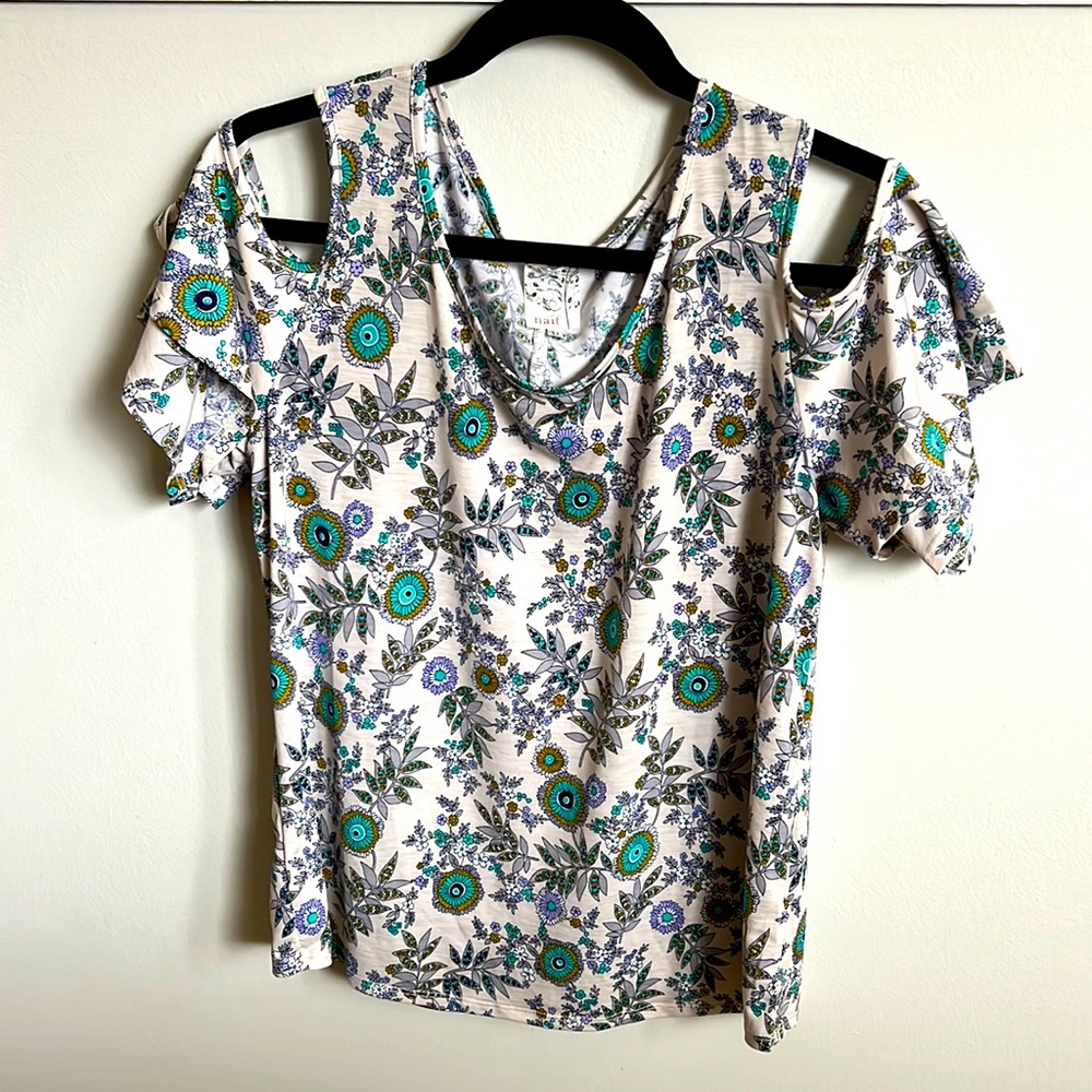 Naif Medium Top